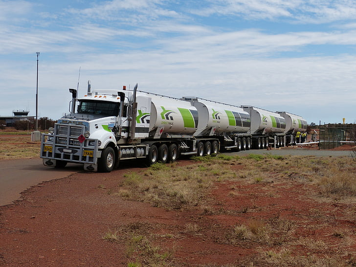 vrachtwagen, tank wagon, Uluru, ayersrock, Australië, Outback, landschap