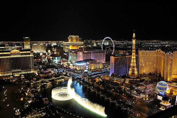 Las Vegasissa, Pelaaminen, pelit, City, yö ottaen, värikäs, Fountain show