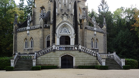 Tomba di fluitazione, revival gotico, scala, un edificio neo-gotico, Schwarzenberg, Domanín, Třeboň