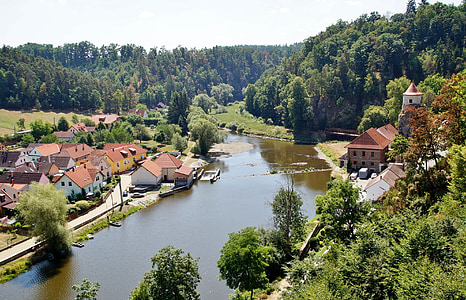 folyó, nézet, falu, Dél-Csehország, Bechyně