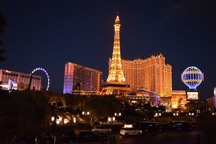 Лас-Вегас, Париж, Готель, нічний погляд