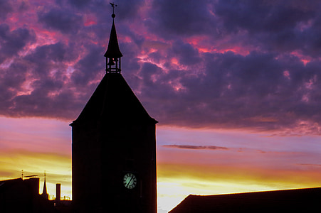 izlazak sunca, Crkva, crkveni toranj, nebo, oblaci, morgenstimmung, nebo