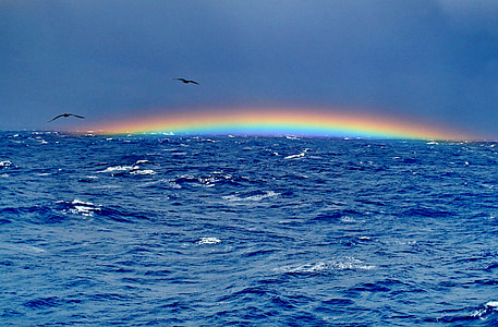 Das Bermuda-Dreieck, Regenbogen, Ozean, vor dem Hurrikan, Sturm, das Auge des Hurrikans, Himmel