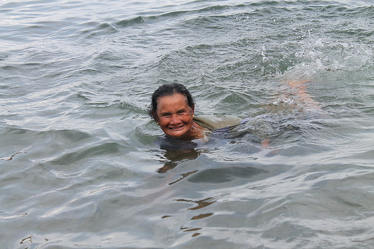 grandmother, old, to swim, happy, women, swimming, lake