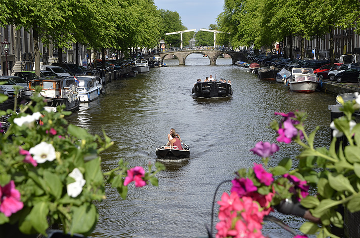 Амстердам, Европа, Туризъм, разходка, ваканция, канали, празник