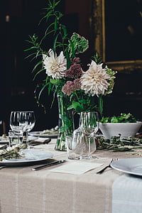 bestek, decoratie, elegante, bloemstuk, bloemen, zilverwerk, tabel