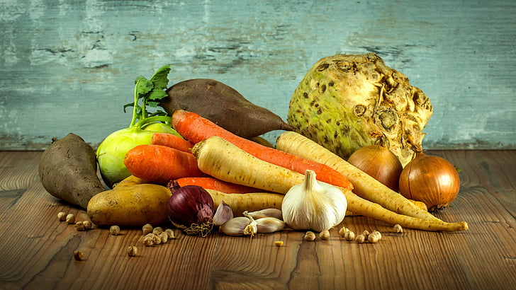 zelenina, mrkev, petržel, česnek, cibule, celer, brambory