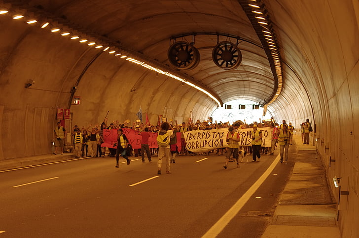 túnel, març, carrer, persones, l'aire lliure, urbà, plaça