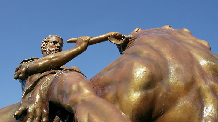 schwerin, sculpture, figure, medieval hero, fight, bull, male