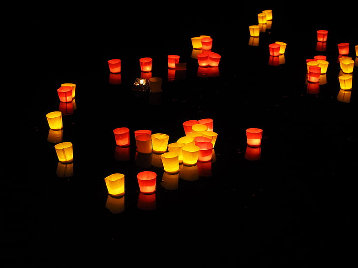lights, candles, floating candles, festival of lights, lights serenade, ulm, red