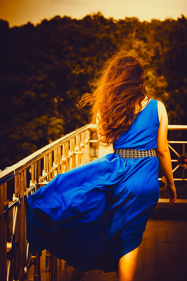 fata în rochia albastră, parul lung, fată, lungime rochie, fundal întunecat, păr, modelul