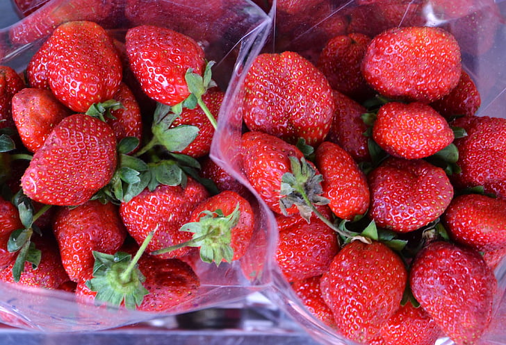 maasikad, punnet, punane, puu, toidu, värske, küps