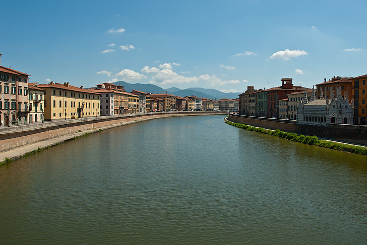Pisa pl, Itálie, obloha, mraky, kanál, řeka, vodní cesta