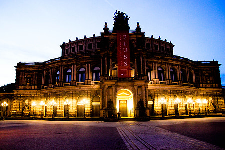 Dresden, operahuset Semperoper, natt
