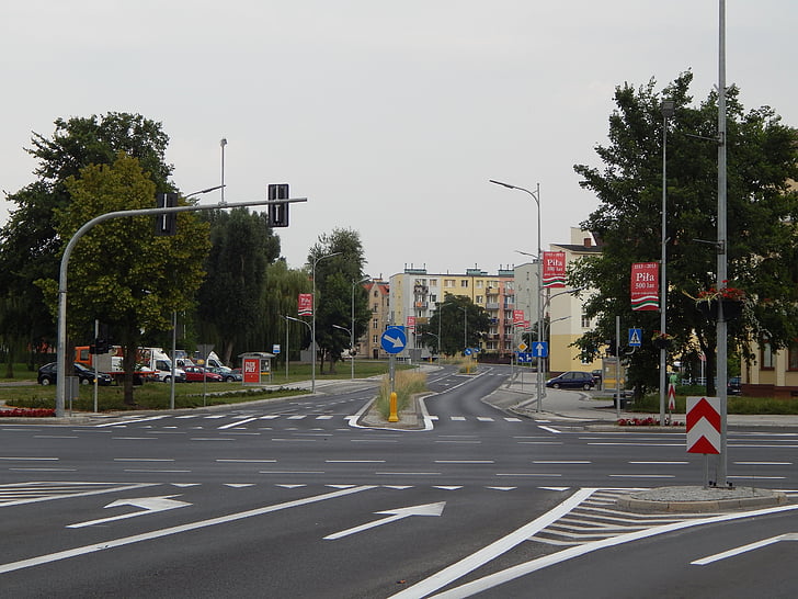 utca, a város központjában, Lengyelország, a fűrész