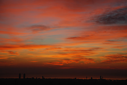 Barcelona, Dawn, Horizont