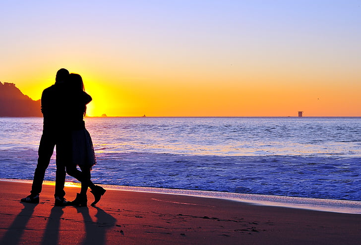 foto, pāris, turēdams rokā, pludmale, saulriets, skats, buča