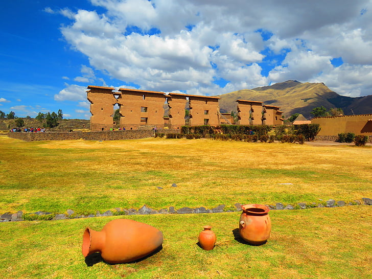stránky arqueologico, Peru, archeologická lokalita, raqchi