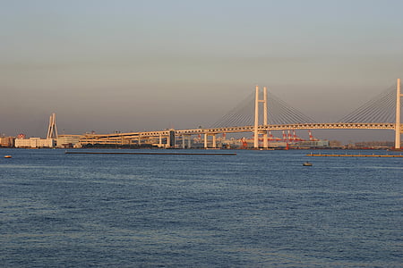 Ιαπωνία, ο σωρός του κάδου, στη θάλασσα, γέφυρα