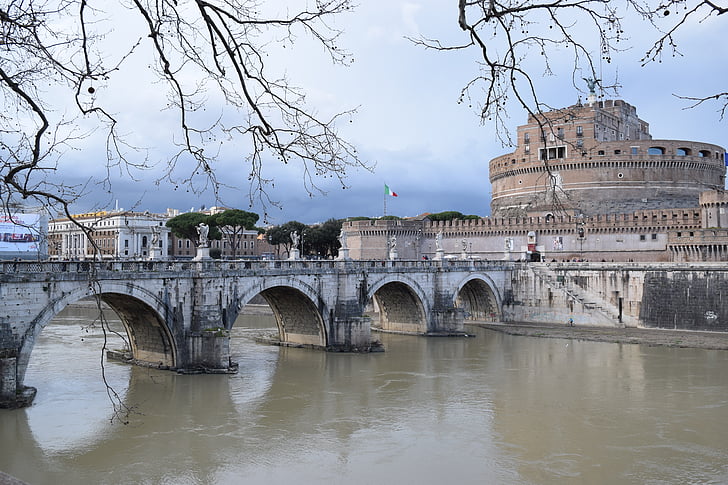 Castel Sant ' Angelo, Roma, riu Tíber