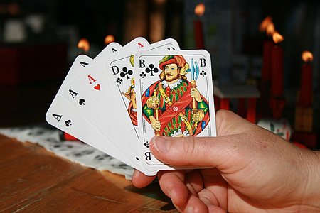 покер, Фулл-хаус, карти