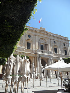 Palace, parasoller, City, Valletta, Malta, historisk set