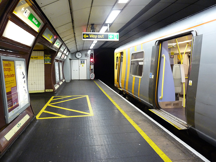 metro, train, the output of the, peron, empty