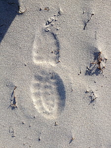 Beach, homok, nyomok, számokat a homokban, cipő, férfi, lábnyom