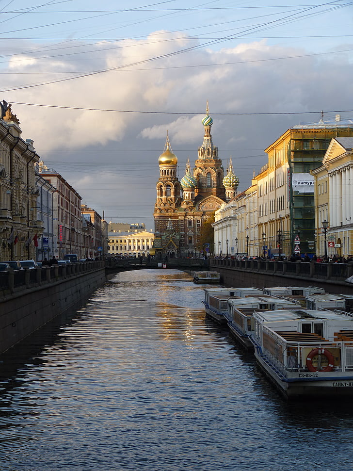 Санкт Петербург, Русия, Църква