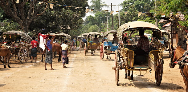 Myanmar, Tempelbesuch, Reisen, Transport, im freien, sitzen, Vordergrund im Fokus