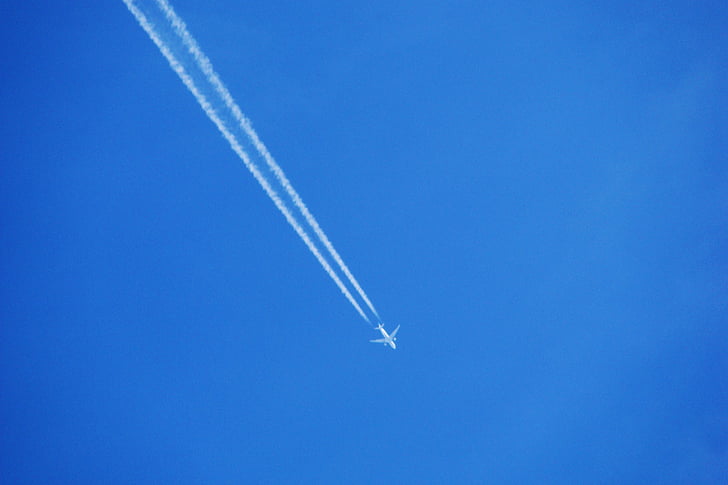 the plane, sky, cloudless sky, blue, line