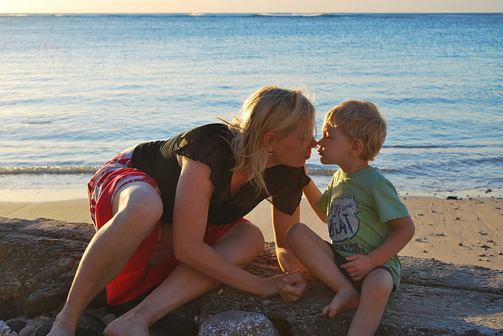 sin, majka, ljubav, plaža, sjedi, zajedno, nos