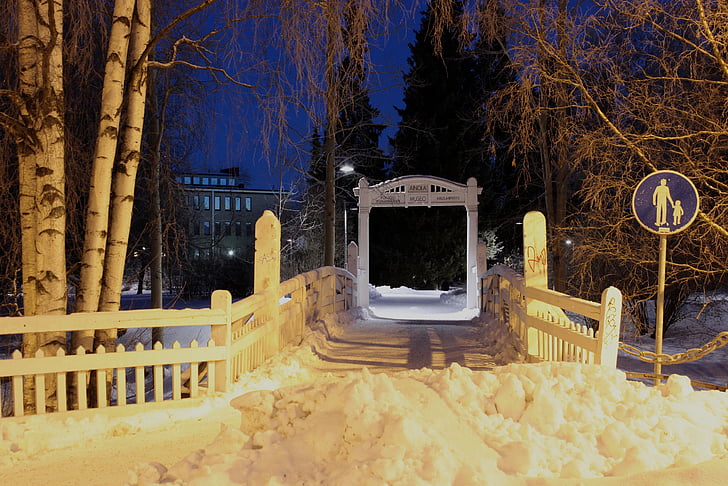 Oulu, Finska, pozimi, sneg, LED, noč, večer