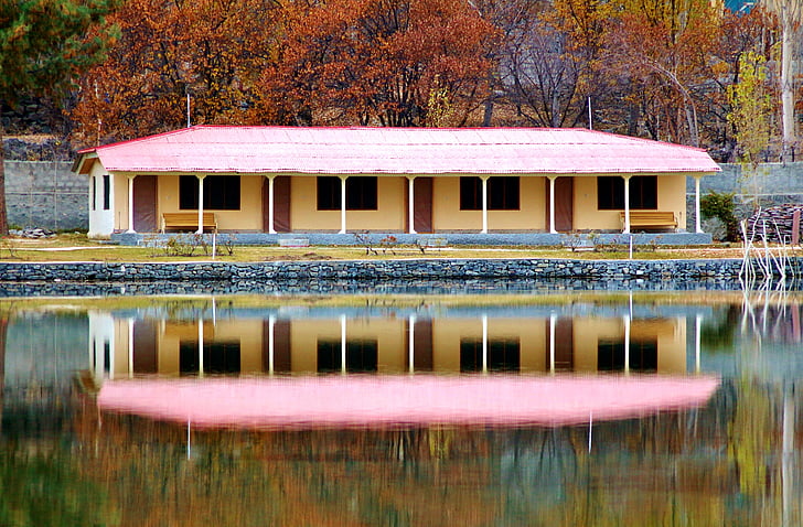 lower kachura lake, shangrila lake, skardu, pakistan, lake, karakorum, himalaya