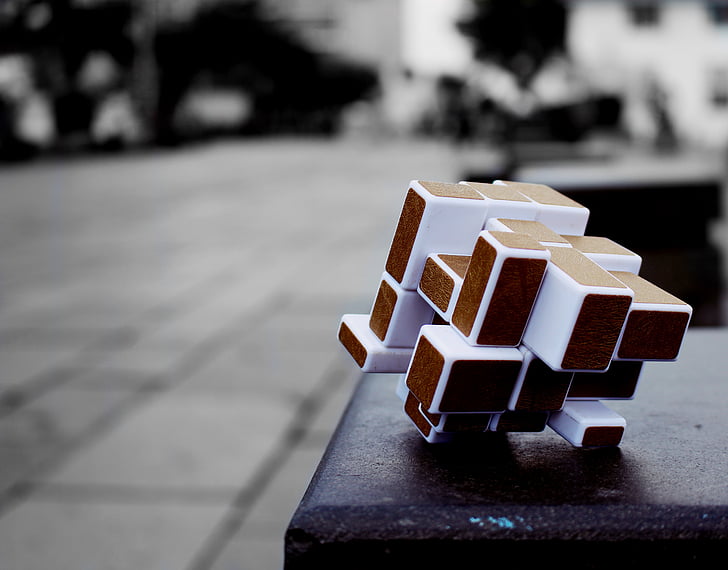 en noir et blanc, Cube, cube de Rubik, couleur sélective, jouet