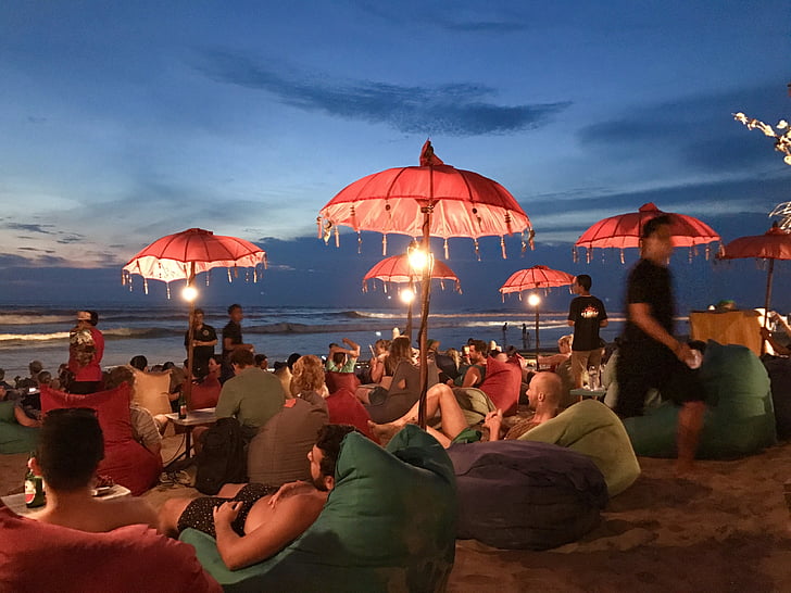 Seminyak, Bali, Indonesia, liburan, rekreasi, malam, perjalanan