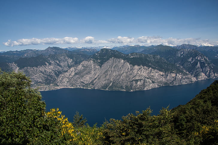 søen, Garda, Lago di garda, bjerge, sneklædte, topmødet, Guldregn