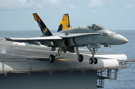 Hornet, f en 18 c, hangarskip, USS kitty hawk, CV 63, jagerfly, kamp jeger