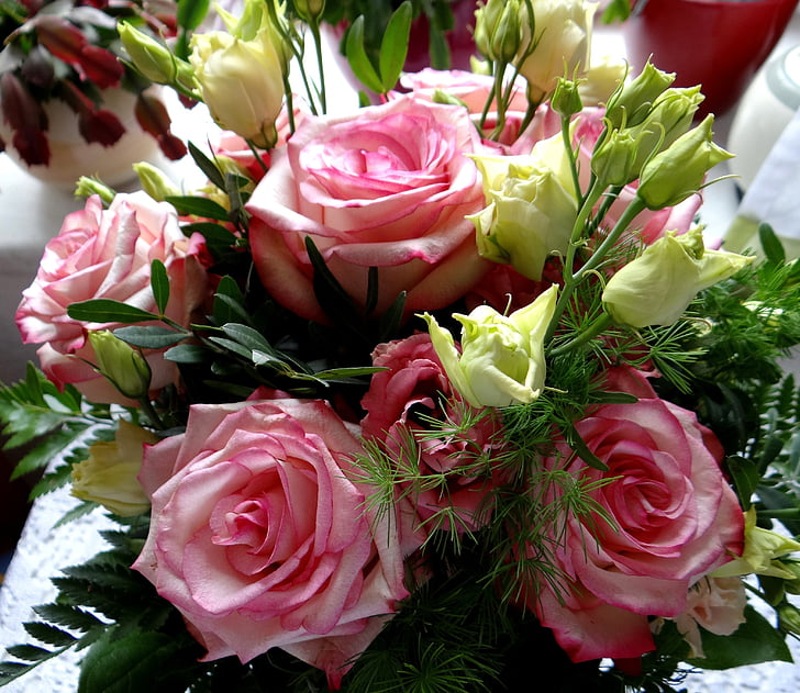 Rožių puokštė, rožės, šventė, meilė, gimtadienis