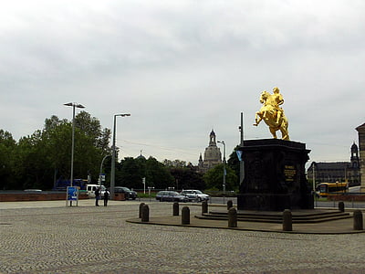 Zlatý jezdec, Drážďany, historicky, Frauenkirche
