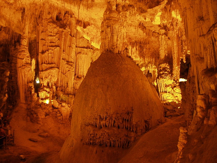 Cave, stalagmitter, stalaktitter, speleothems, Sardinien