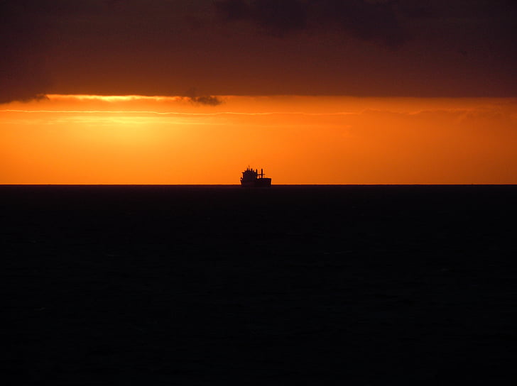 back light, sea, ship, evening sun, sunset, lighthouse, dusk