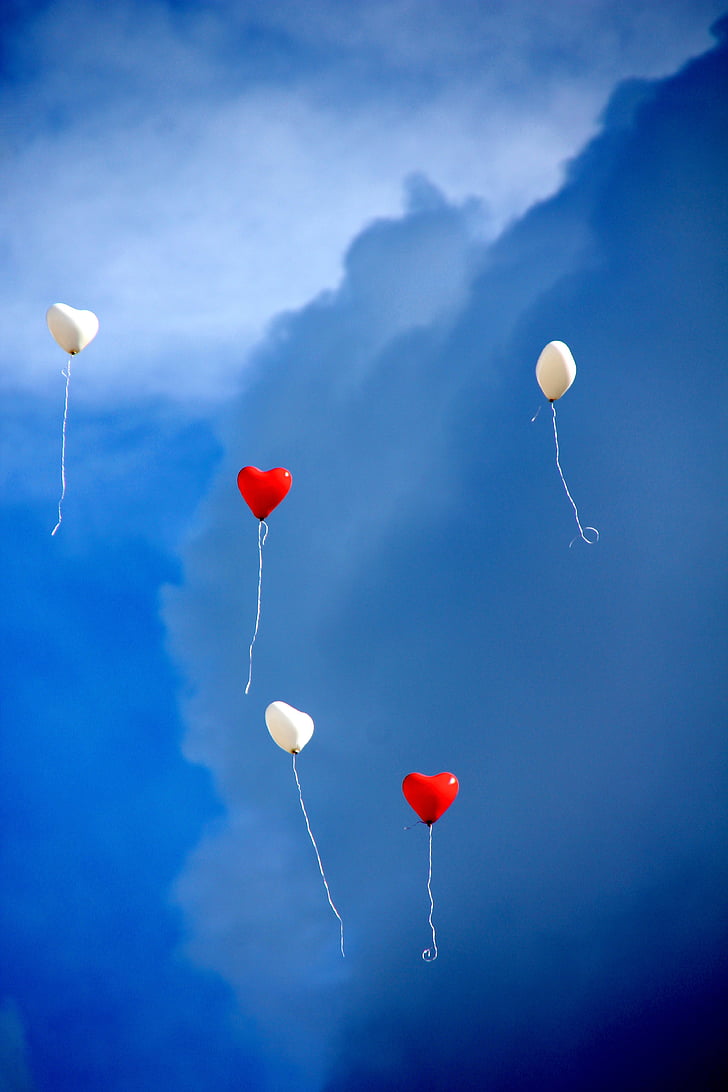 gaisa balons, sirds, mīlu, romantika, debesis, sirds formas, sarkana