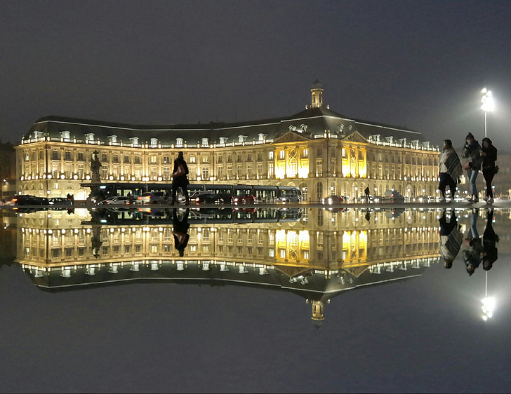 Bordeaux, reflexões, à noite
