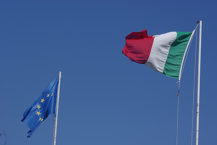 karogs, Itālija, Itālijas karogs, Itālijas karogs, vējš, UE, Eiropas karoga