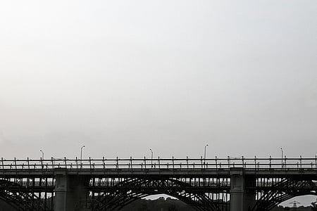 negro, Blanco, Foto, puente, durante el día, arquitectura, edificio