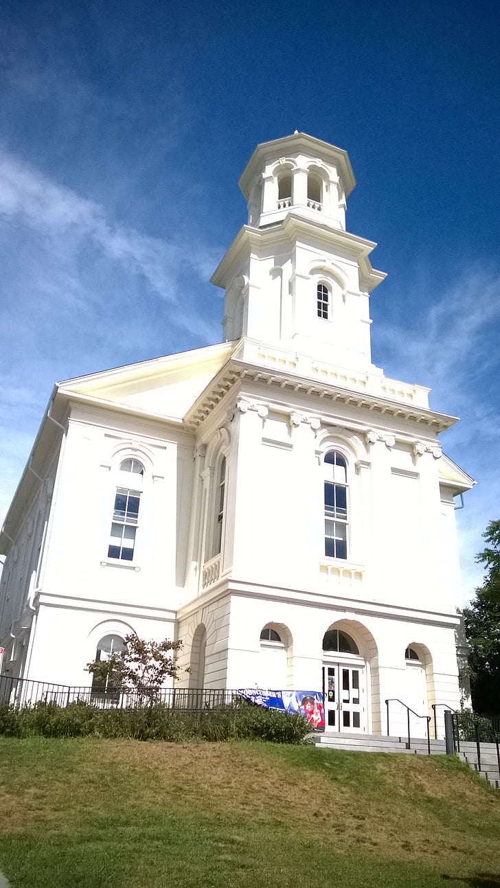 Cape cod, Kościół, miasta prowincji