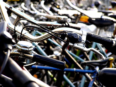 velosipēds, velosipēdi, vecais velosipēds, pilsētas velosipēdi, tūrisms, bremzes, stūres rats