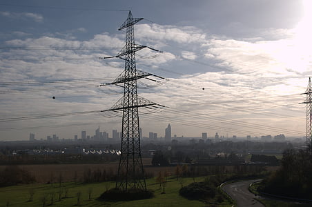 Frankfurt am main Allemagne, Skyline, renforcer, révolution énergétique, économie, nuages, lumière de retour