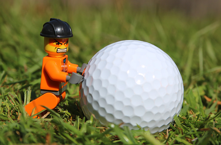 Golf, pilota de golf, enfadat, divertit, home de joguina, home, herba